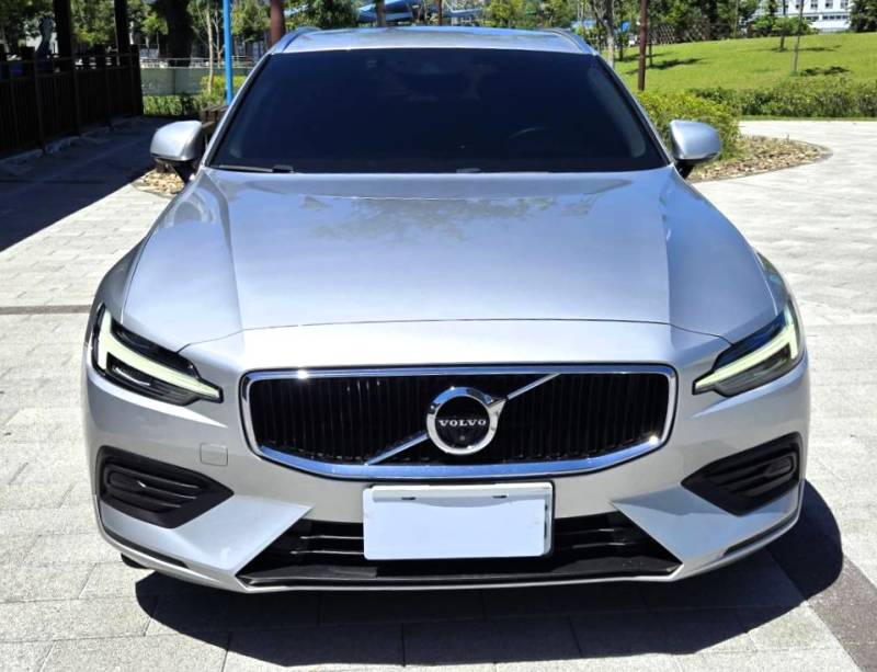 新車價194萬,開價8X萬【2022款 V60 B4M 】質感旅行車｜限時超值優惠