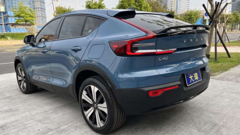 135.8萬（新車價：229.0萬）Volvo C40 Recharge 2023款 Ultimate Twin motor 藍色