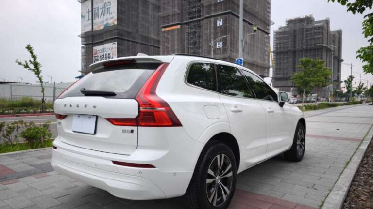 138.8萬（新車價：232萬 )2024年式 Volvo XC60 B5M Plus 白色