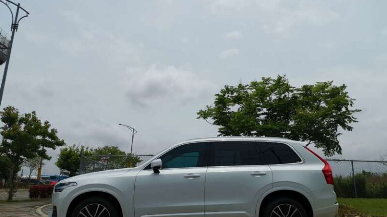 148.8萬（新車價：294萬 )2022 Volvo XC90 B5M Plus 七人座 白色